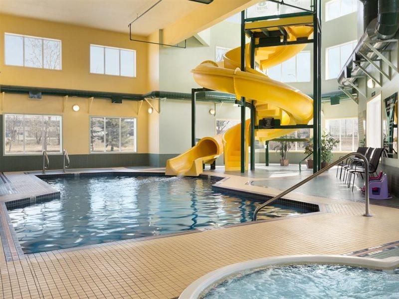 Super 8 By Wyndham Calgary Shawnessy Area Ξενοδοχείο Εξωτερικό φωτογραφία