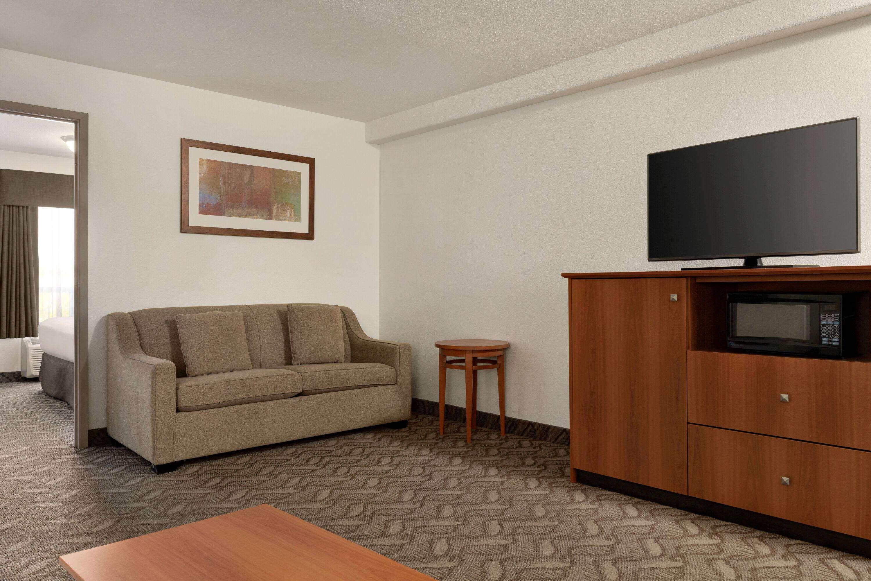 Super 8 By Wyndham Calgary Shawnessy Area Ξενοδοχείο Εξωτερικό φωτογραφία