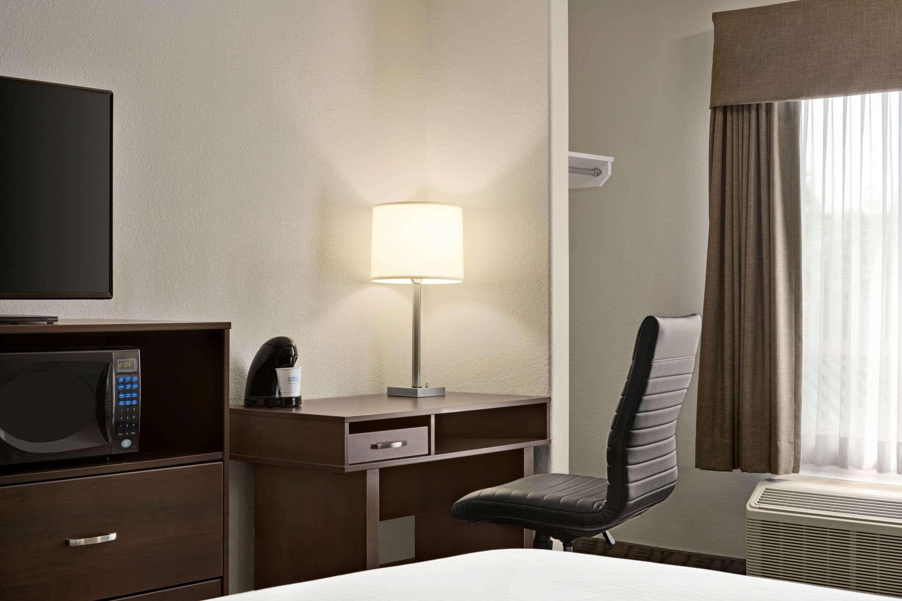 Super 8 By Wyndham Calgary Shawnessy Area Ξενοδοχείο Εξωτερικό φωτογραφία