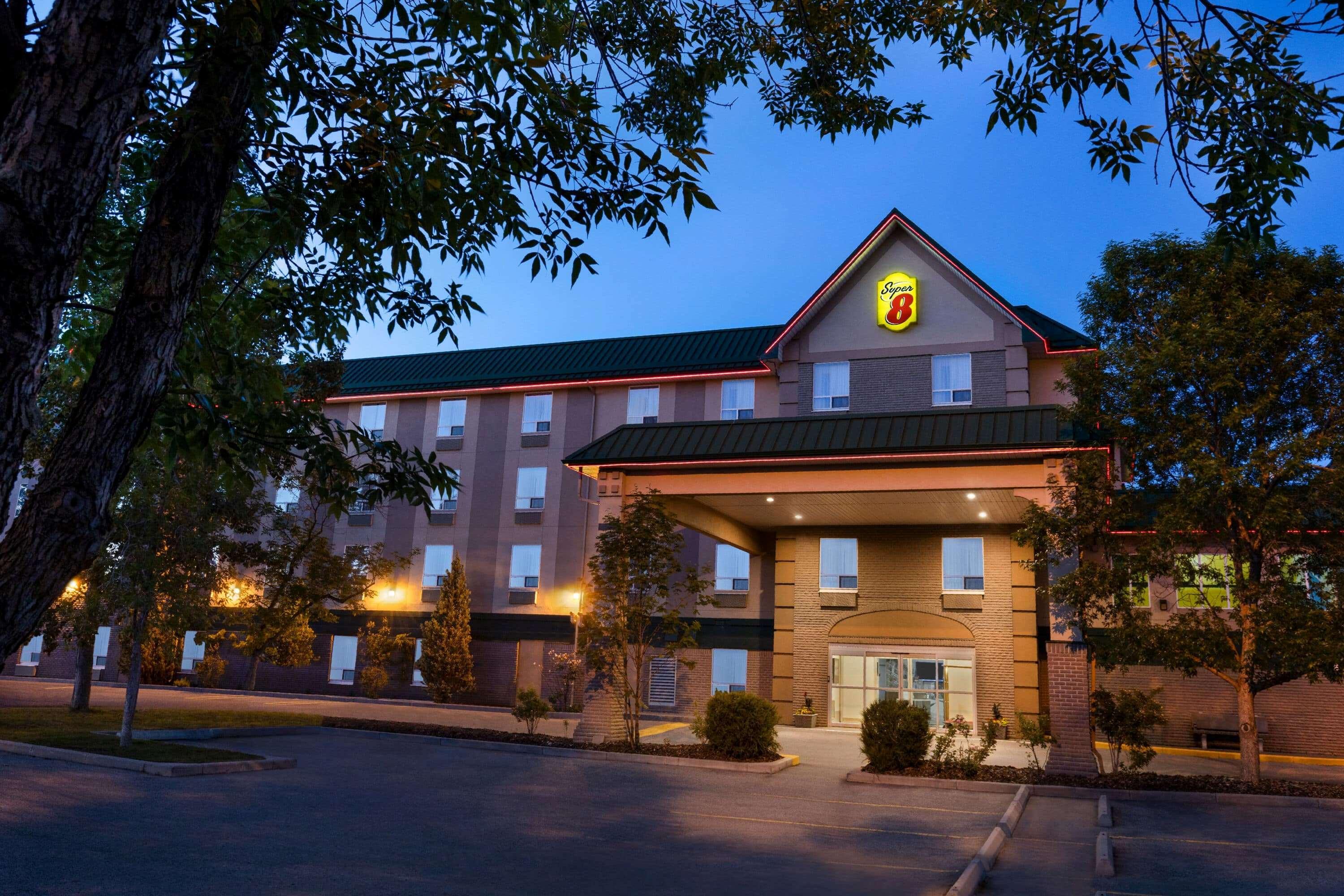 Super 8 By Wyndham Calgary Shawnessy Area Ξενοδοχείο Εξωτερικό φωτογραφία