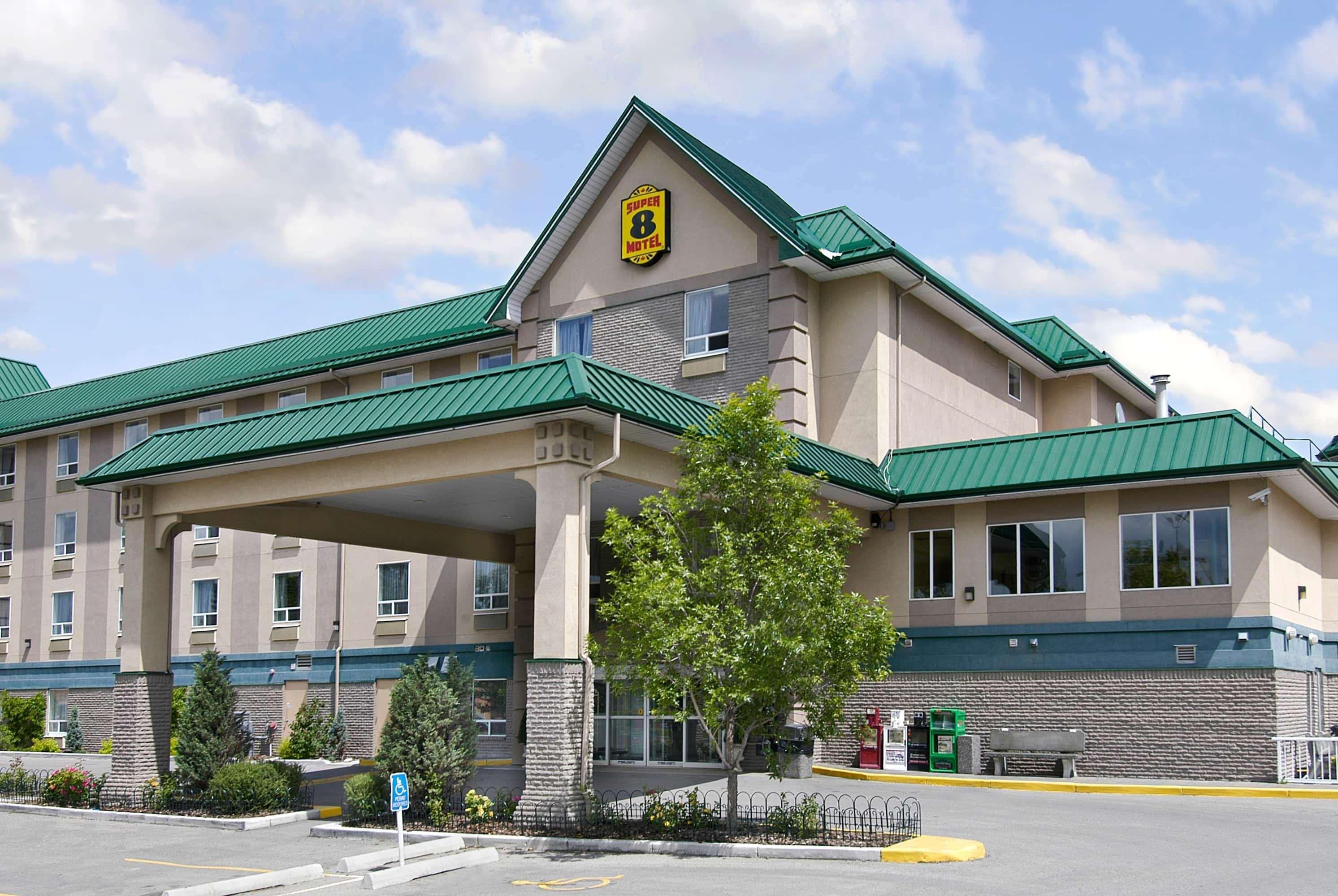 Super 8 By Wyndham Calgary Shawnessy Area Ξενοδοχείο Εξωτερικό φωτογραφία